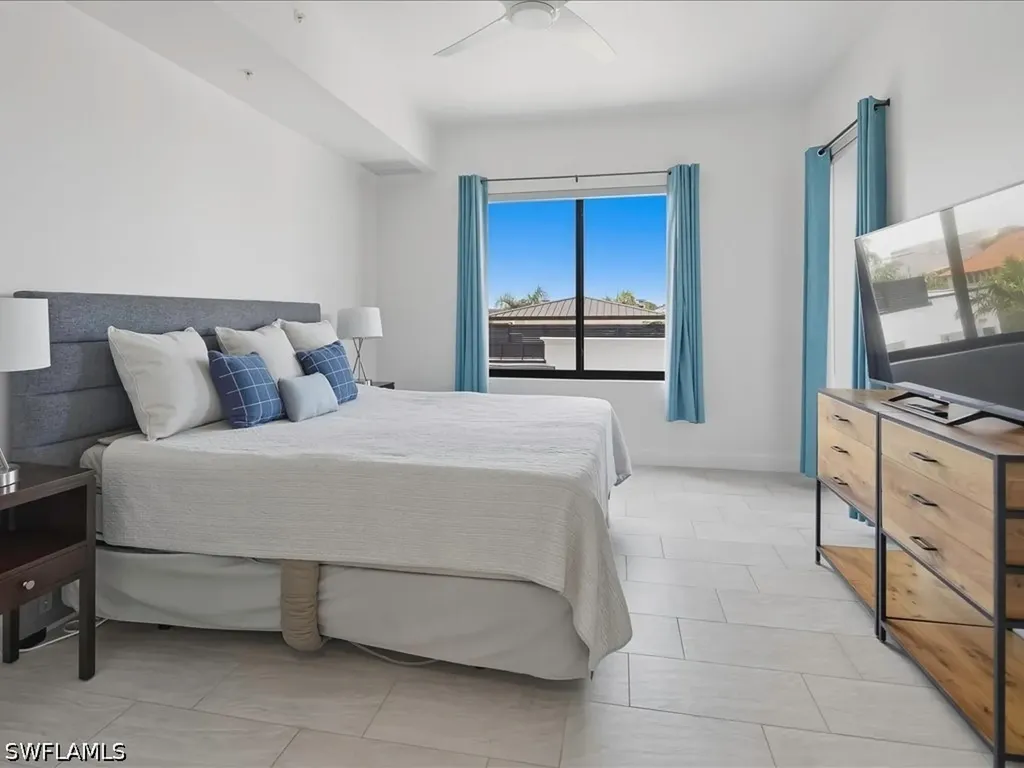 1111 Central Avenue Naples FL 34102