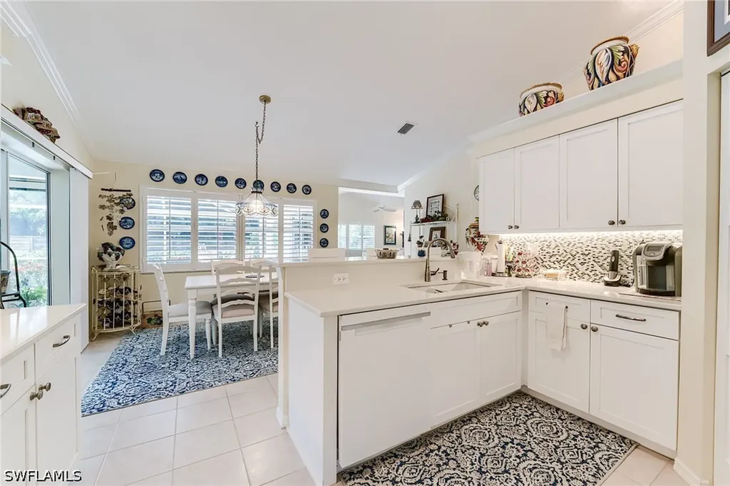 2059 Imperial Circle Naples FL 34110