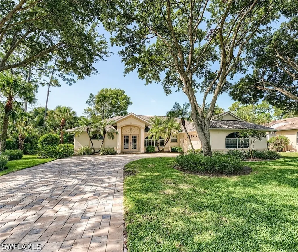 2059 Imperial Circle Naples FL 34110