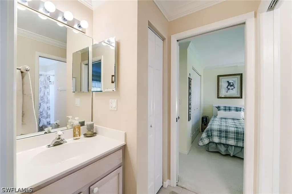 2059 Imperial Circle Naples FL 34110