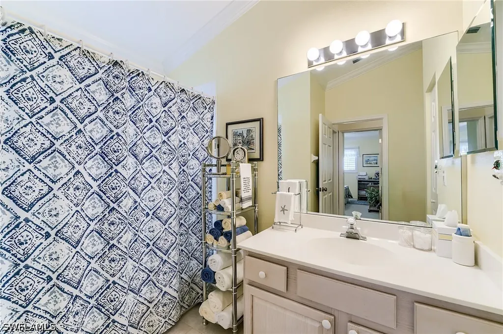 2059 Imperial Circle Naples FL 34110