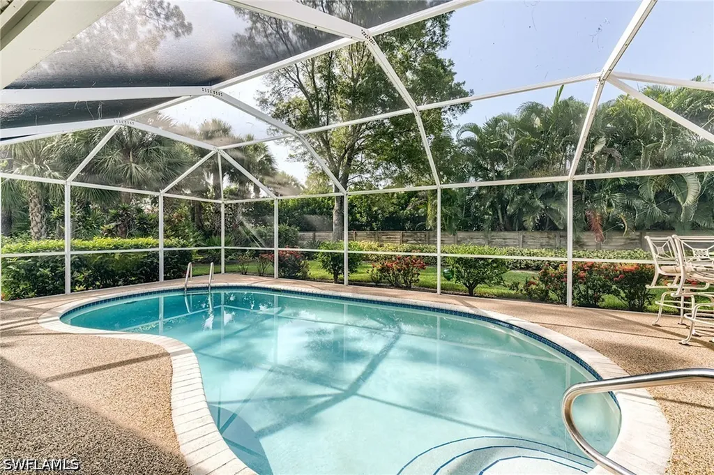 2059 Imperial Circle Naples FL 34110