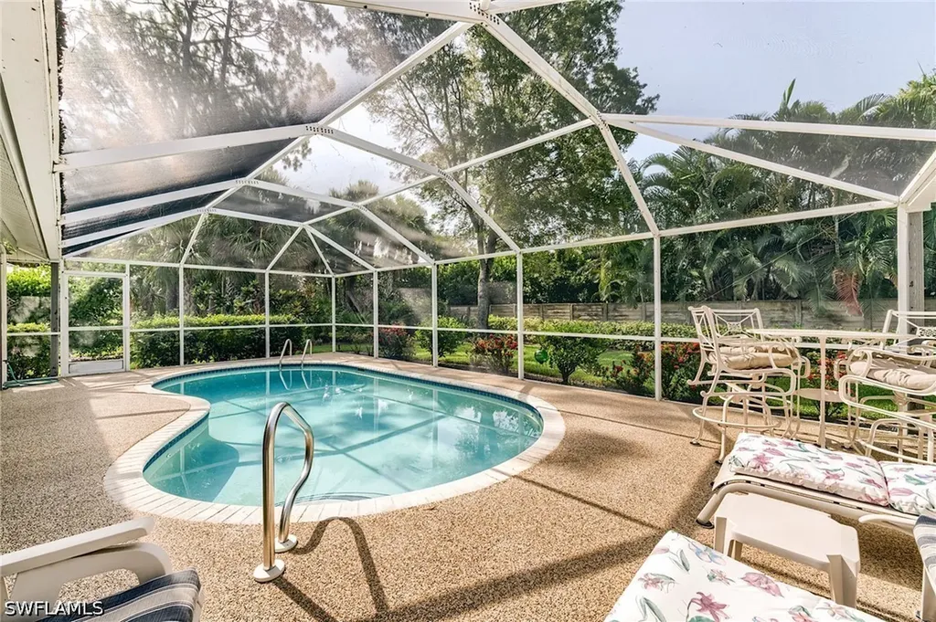 2059 Imperial Circle Naples FL 34110