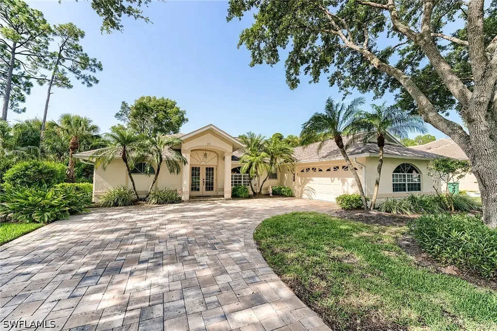 2059 Imperial Circle Naples FL 34110