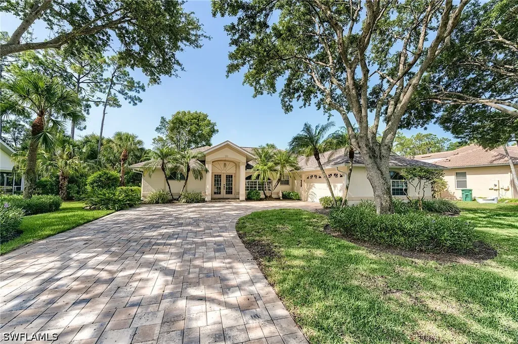 2059 Imperial Circle Naples FL 34110