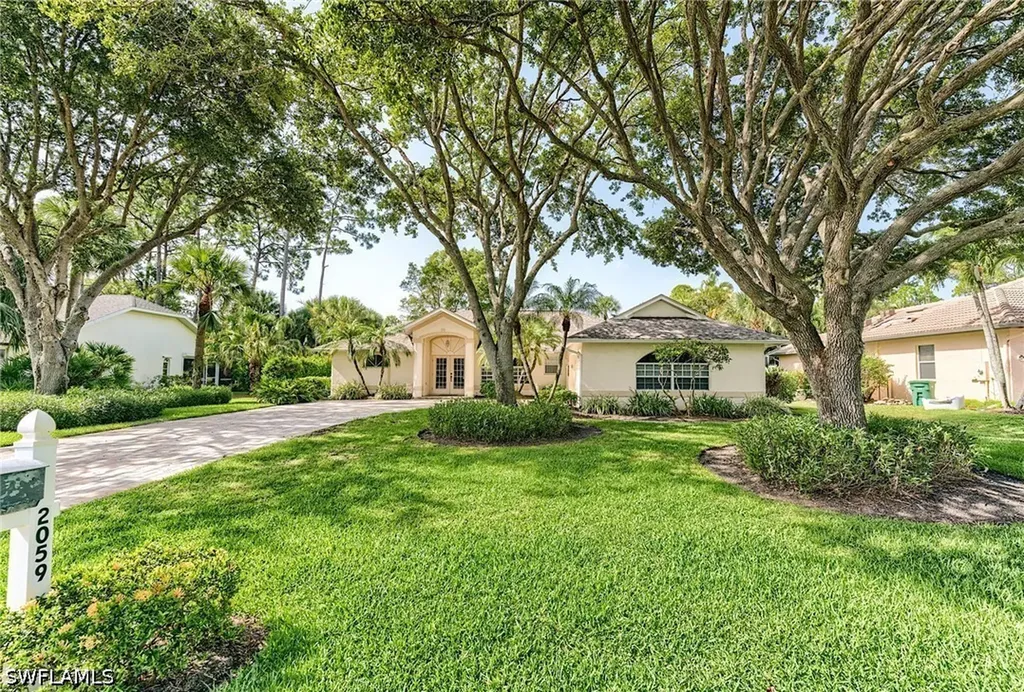 2059 Imperial Circle Naples FL 34110