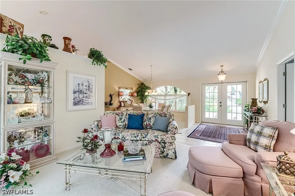 2059 Imperial Circle Naples FL 34110