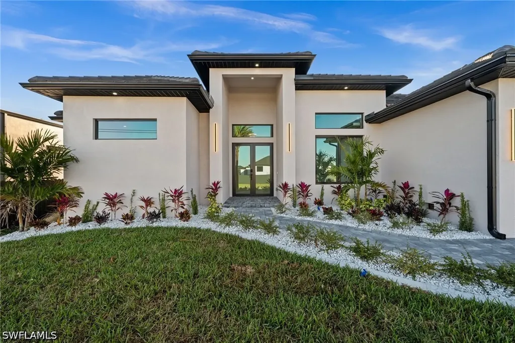 109 SW 37th Place Cape Coral FL 33991