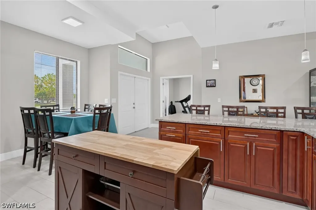 307 Gleason Parkway Cape Coral FL 33914