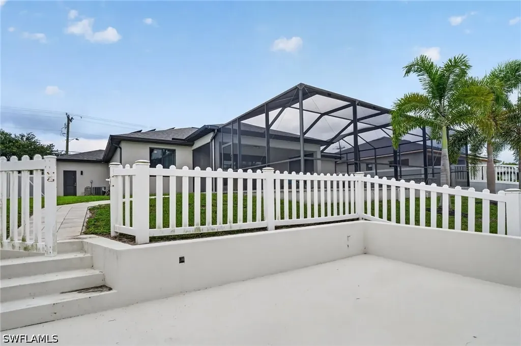 307 Gleason Parkway Cape Coral FL 33914
