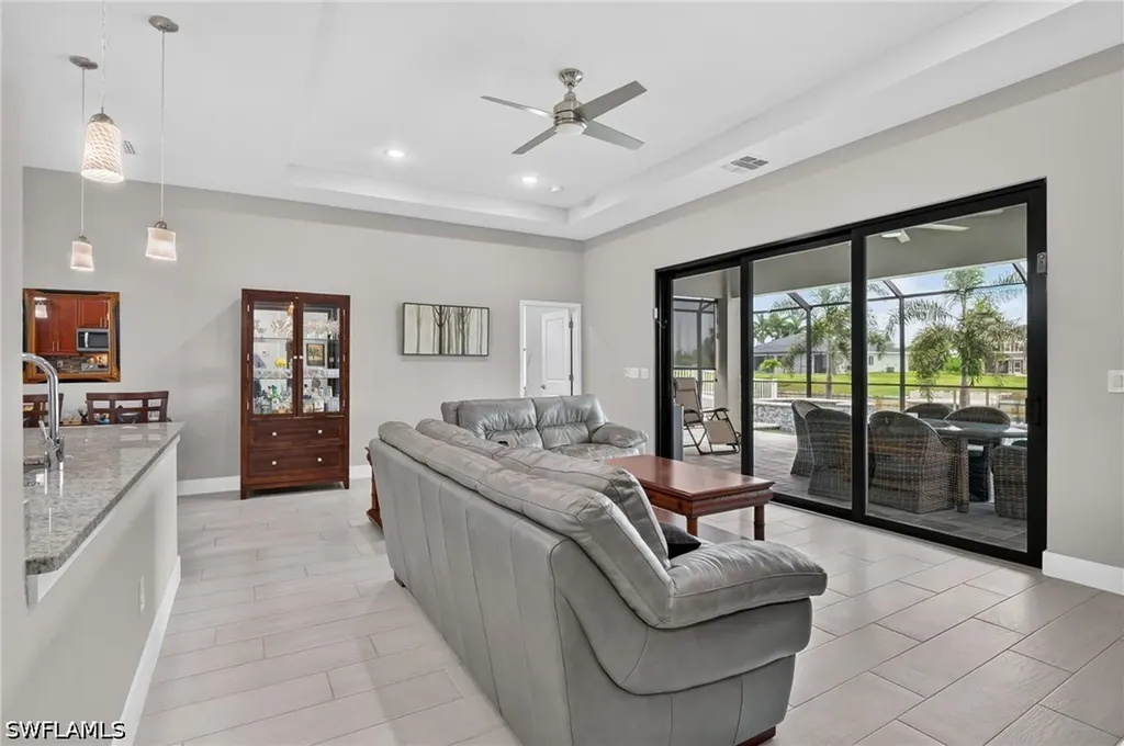 307 Gleason Parkway Cape Coral FL 33914