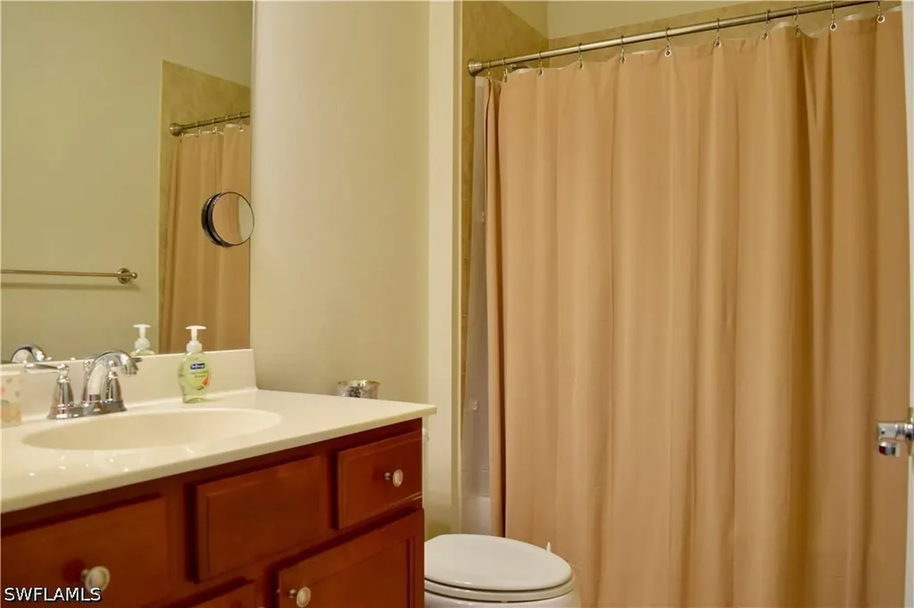 8578 Veronawalk Circle Naples FL 34114