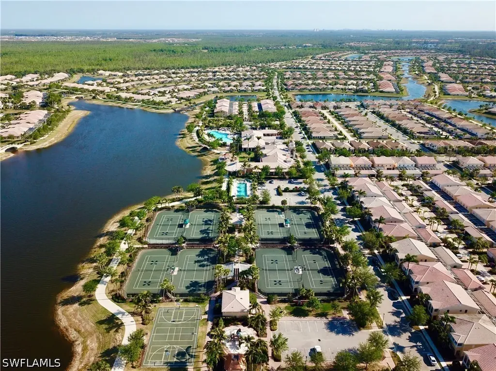 8578 Veronawalk Circle Naples FL 34114