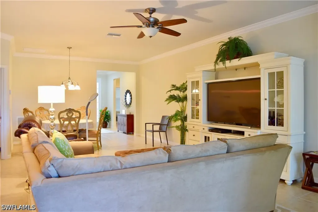 8578 Veronawalk Circle Naples FL 34114