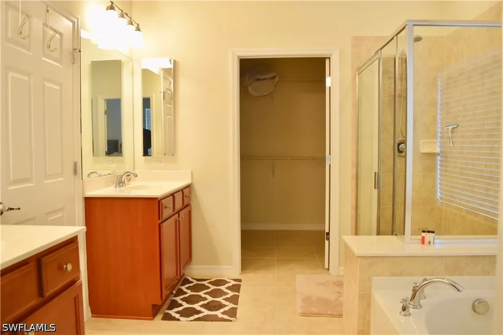 8578 Veronawalk Circle Naples FL 34114