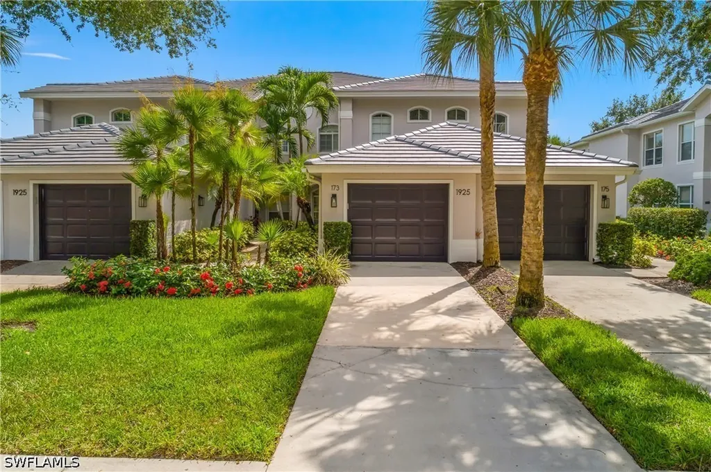 1925 Crestview Way Naples FL 34119