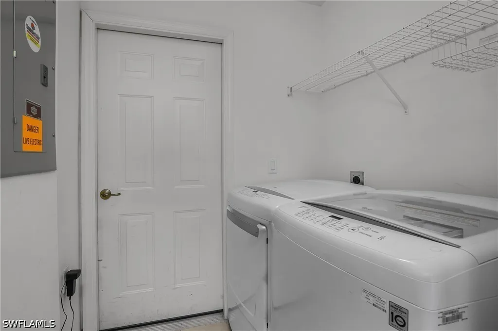1925 Crestview Way Naples FL 34119