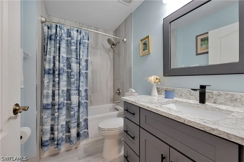 338 Newport Drive Naples FL 34114