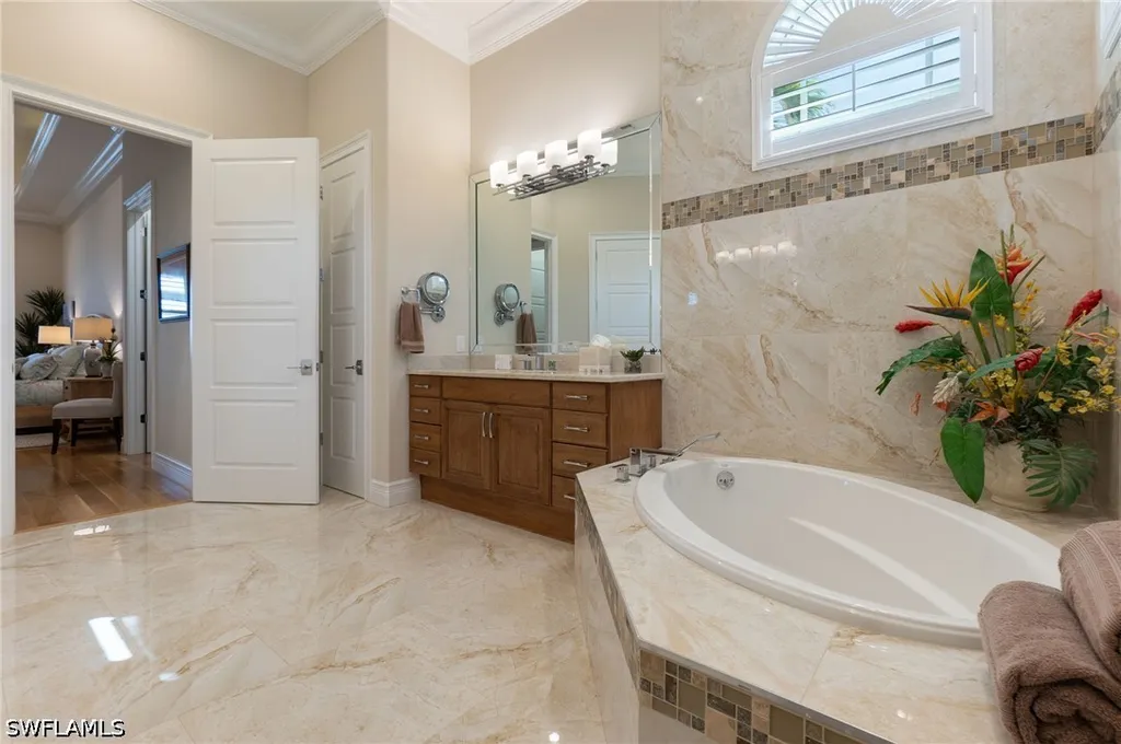 18018 Broadview Drive Naples FL 34114