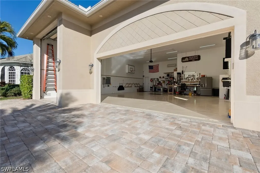 18018 Broadview Drive Naples FL 34114