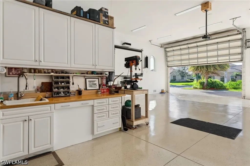 18018 Broadview Drive Naples FL 34114
