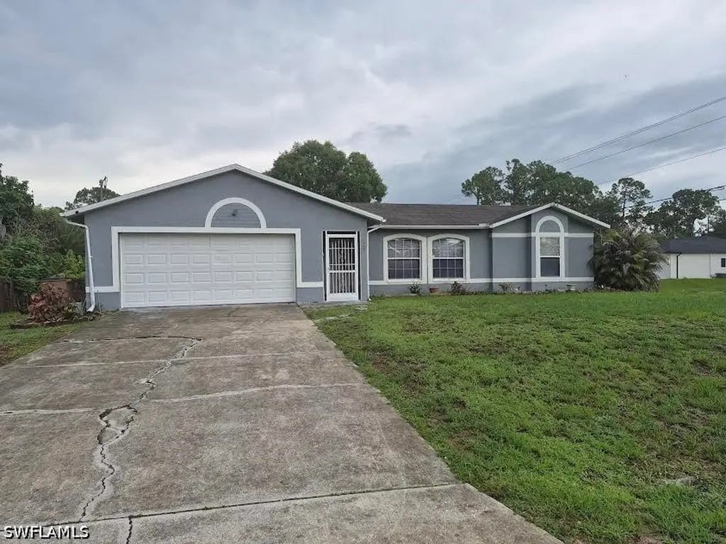200 Jefferson Avenue Lehigh Acres FL 33936