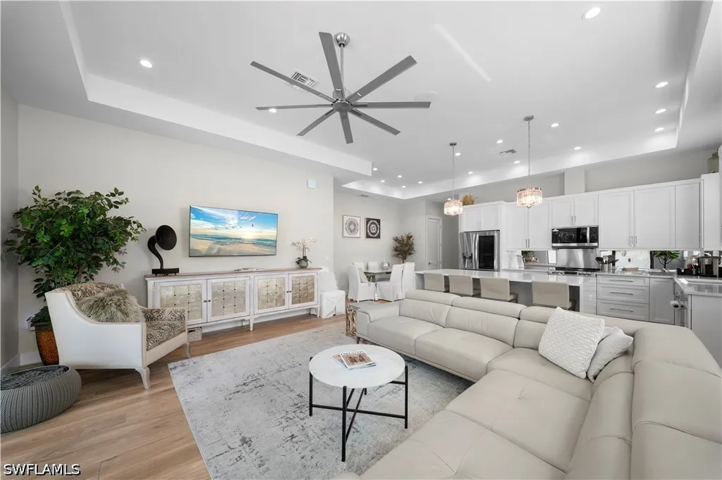 828 100th Avenue N Naples FL 34108