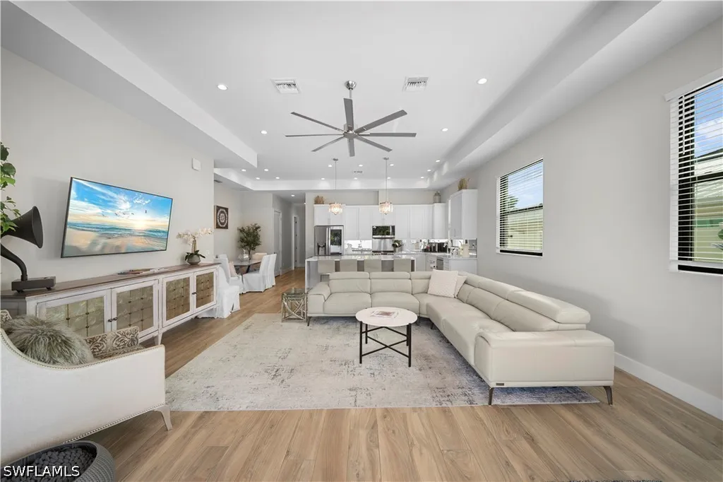 828 100th Avenue N Naples FL 34108