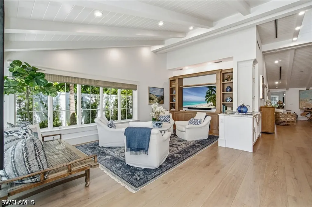 742 11th Avenue S Naples FL 34102