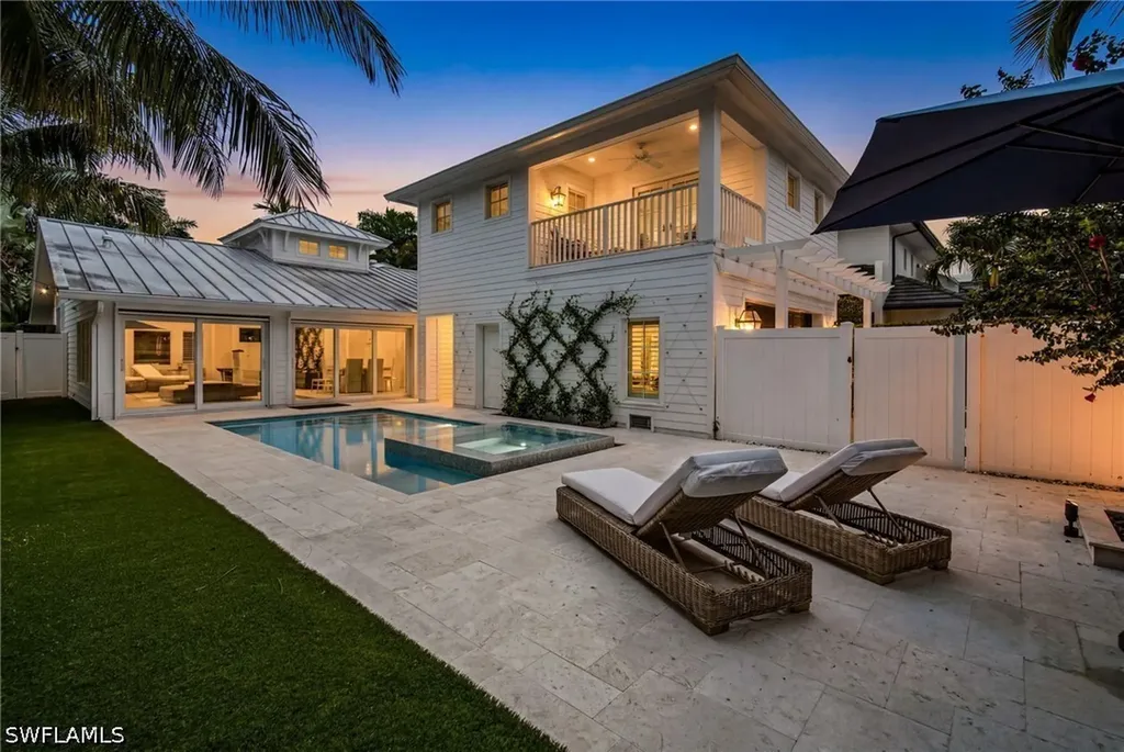 742 11th Avenue S Naples FL 34102