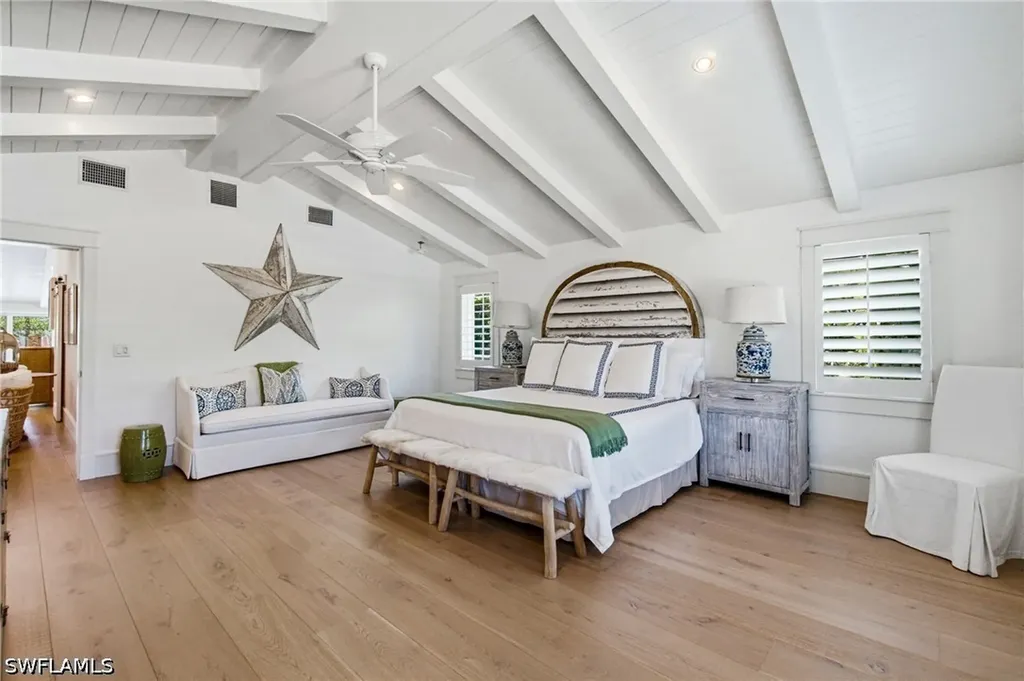 742 11th Avenue S Naples FL 34102