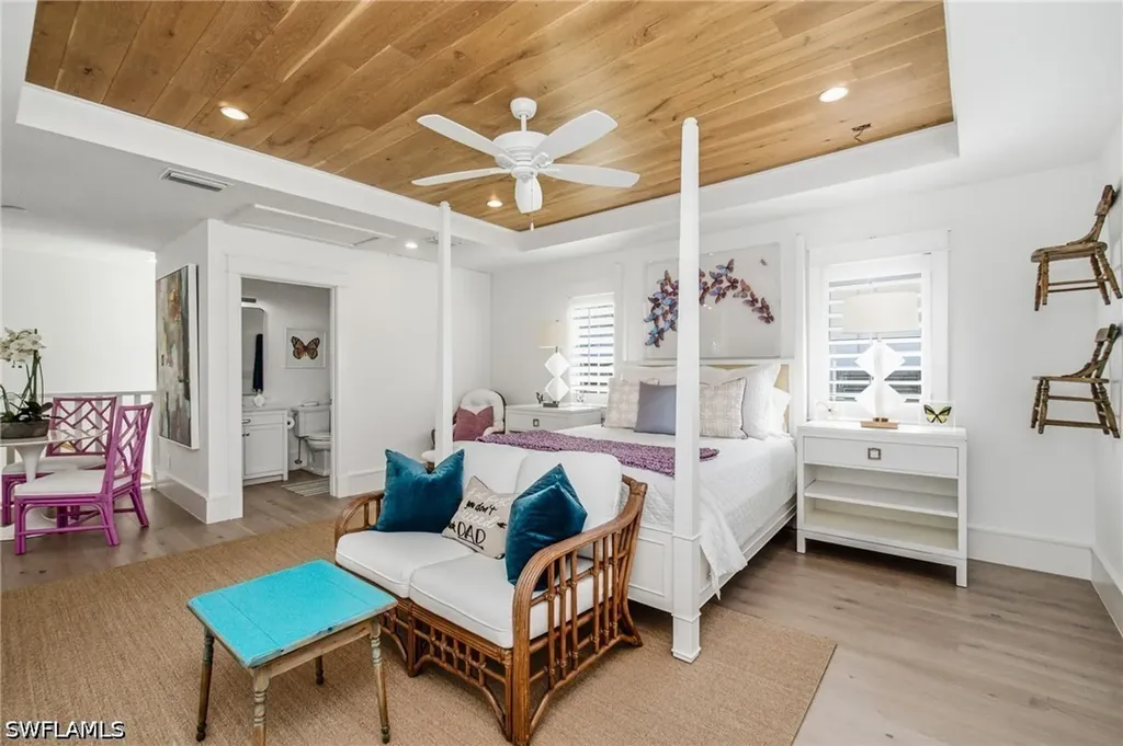 742 11th Avenue S Naples FL 34102