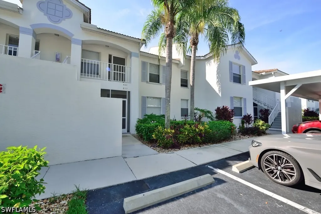 1042 Mainsail Drive Naples FL 34114