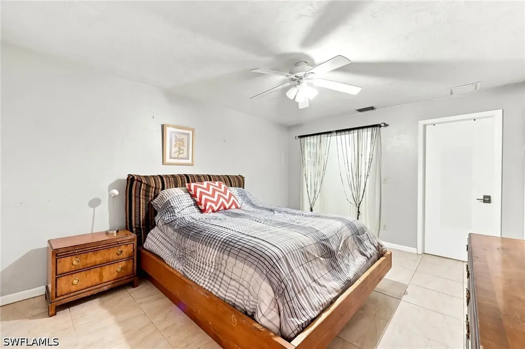2315 54th Terrace SW Naples FL 34116