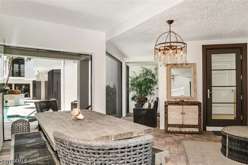 1004 7th Street S Naples FL 34102