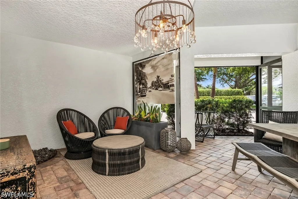 1004 7th Street S Naples FL 34102