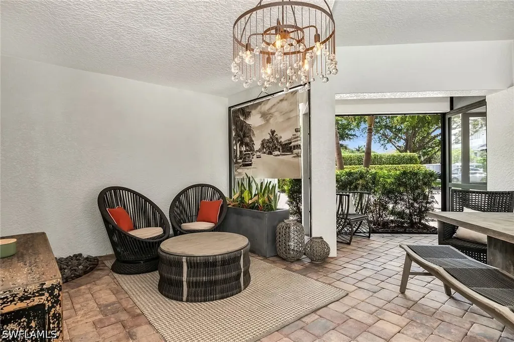 1004 7th Street S Naples FL 34102