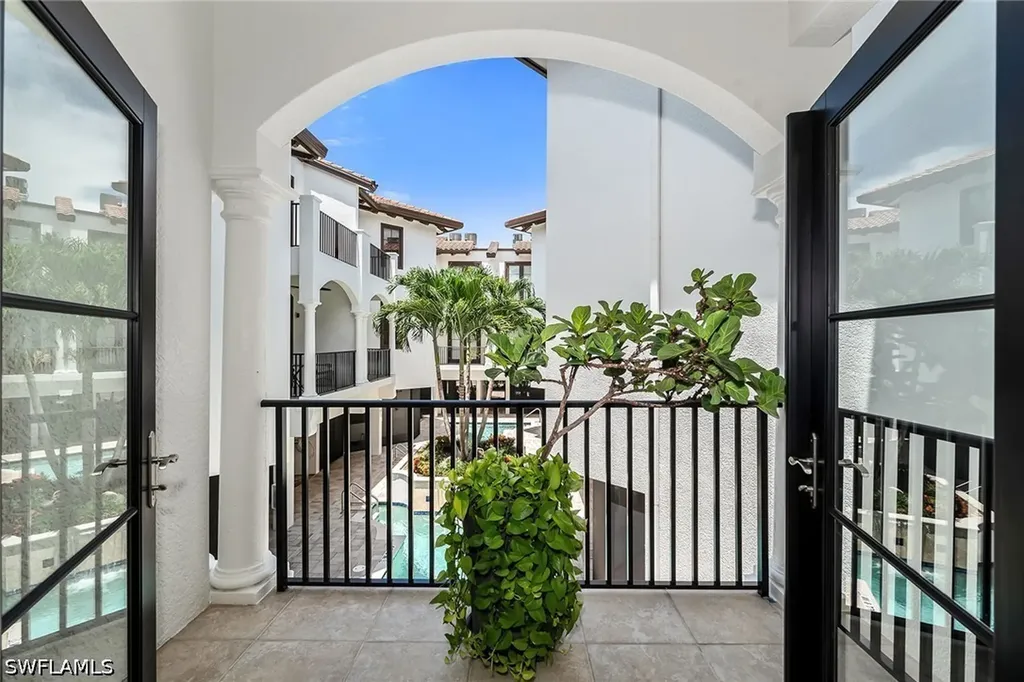 1004 7th Street S Naples FL 34102