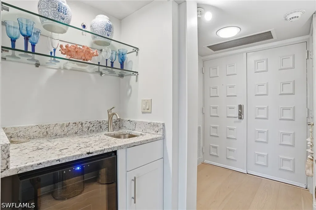 2400 Gulf Shore Boulevard N Naples FL 34103