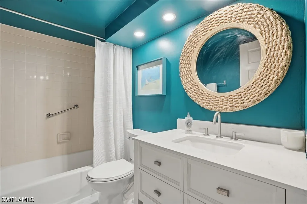 2400 Gulf Shore Boulevard N Naples FL 34103