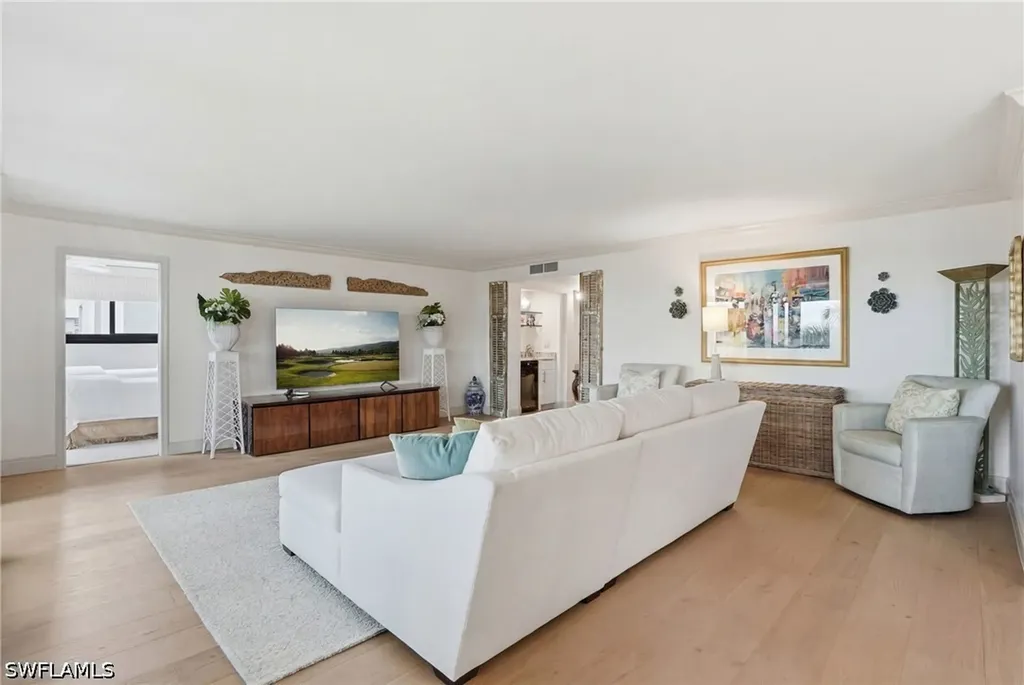 2400 Gulf Shore Boulevard N Naples FL 34103