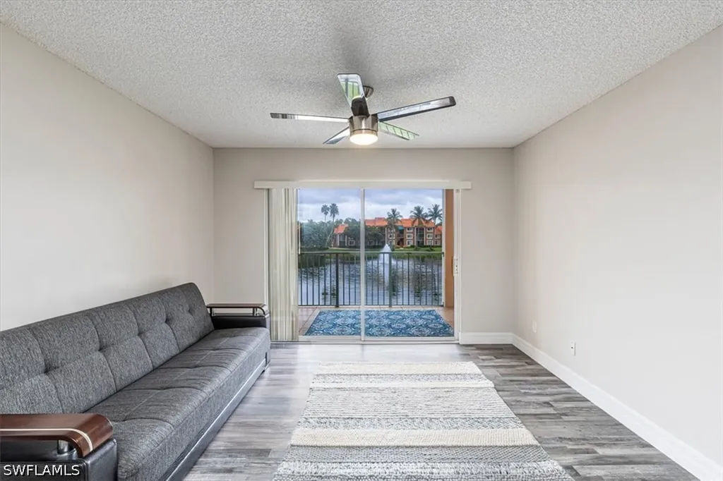 1205 Wildwood Lakes Boulevard Naples FL 34104