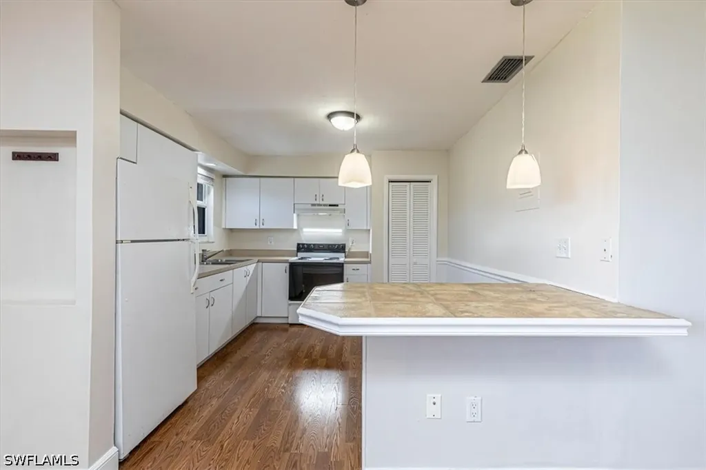 3325 Airport Road N Naples FL 34105