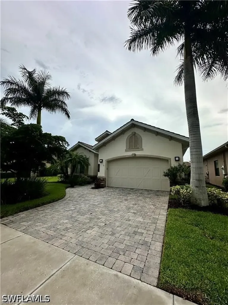 1581 Serrano Circle Naples FL 34105