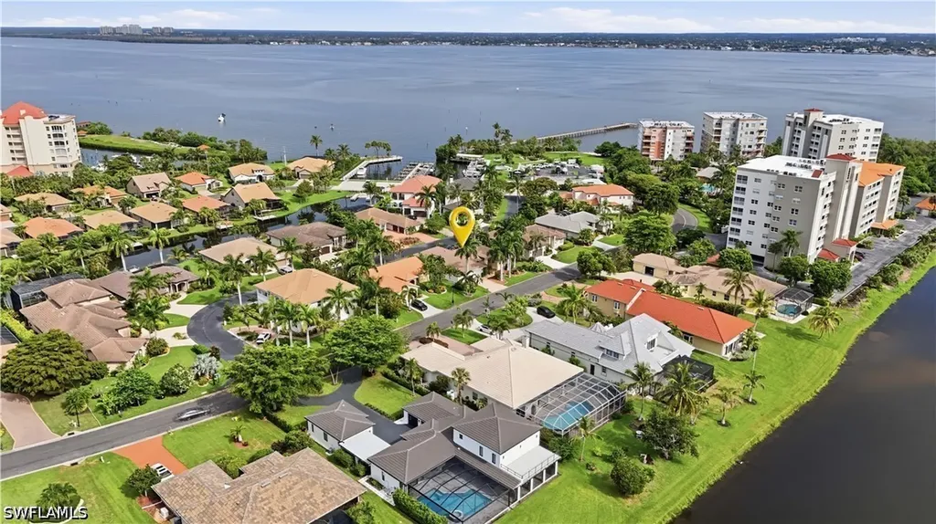 Fort Myers FL, 14860 Laguna Drive