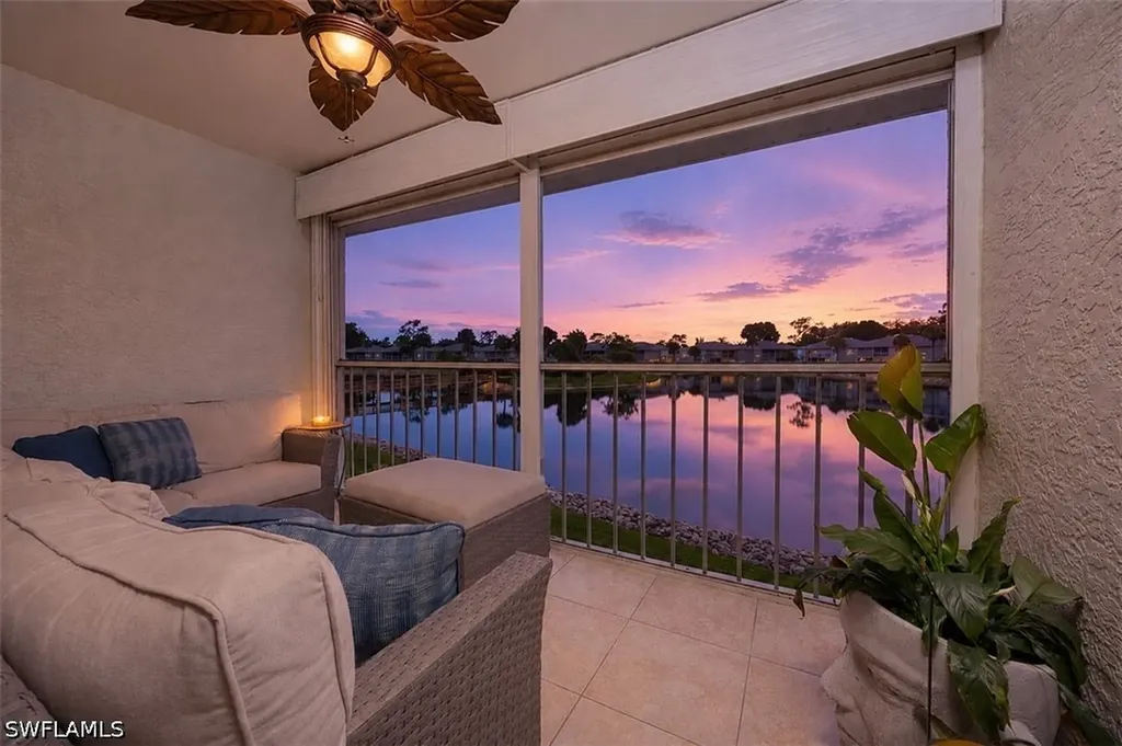 905 New Waterford Drive Naples FL 34104