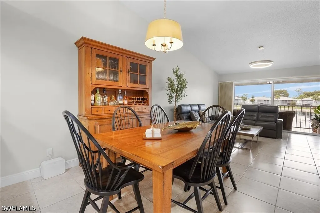 905 New Waterford Drive Naples FL 34104