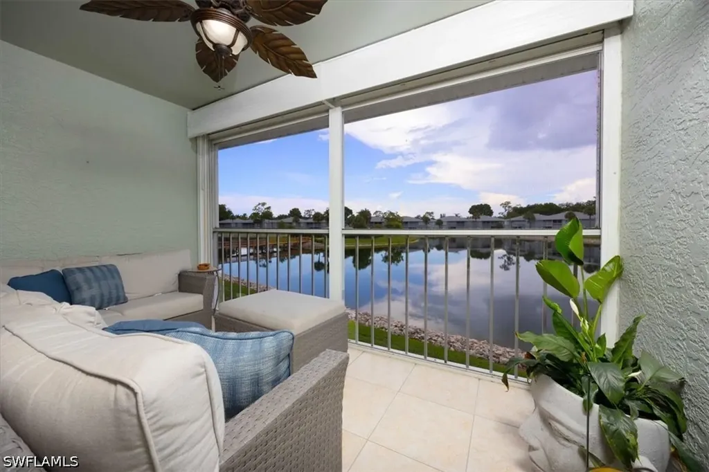 905 New Waterford Drive Naples FL 34104