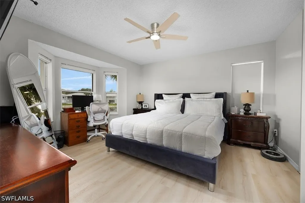 905 New Waterford Drive Naples FL 34104