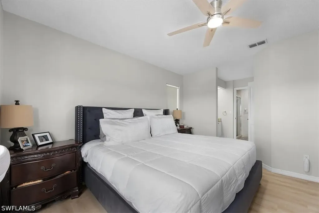 905 New Waterford Drive Naples FL 34104